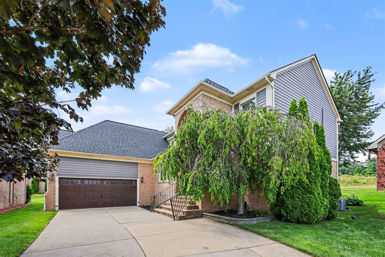 Photo 2 of Single family home for sale at 59807 Glacier Ridge, Washington, MI 48094 | MLS# 70556487 | Listing updated on 2026-09-22