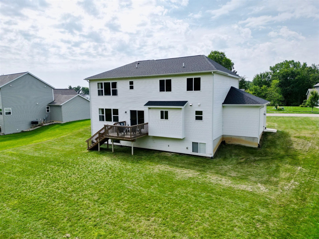 Photo 60 of Single family home for sale at 11544 Sessions Woods Dr, Grand Rapids, MI 49534 | MLS# 70556574 | Listing updated on 2026-09-03