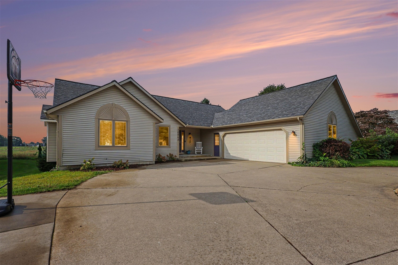 Photo 1 of Single family home for sale at 10068 Holiday Dr, Zeeland, MI 49464 | MLS# 70556649 | Listing updated on 2026-09-04