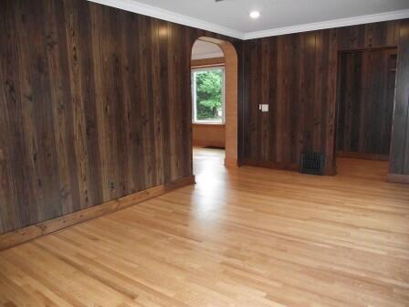 Photo 5 of Single family home for sale at 210 N Staffon St, Ludington, MI 49431 | MLS# 70556683 | Listing updated on 2026-09-03