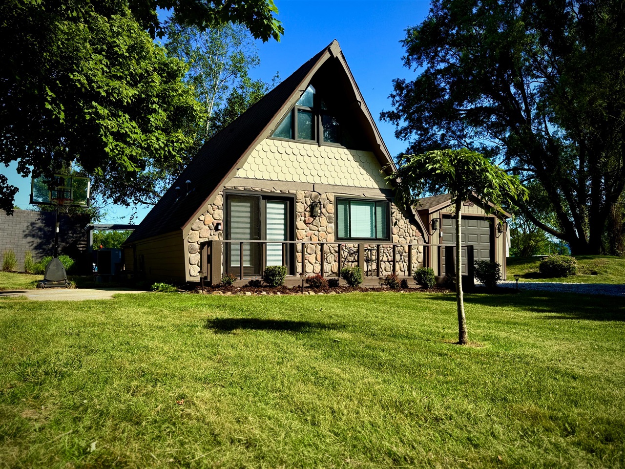 Photo 1 of Single family home for sale at 1864 N 24th Avenue, Mears, MI 49436 | MLS# 70556726 | Listing updated on 2026-09-06