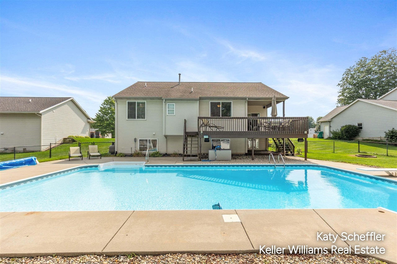 Photo 2 of Sale Pending at 2551 Cedar Lake Dr, Jenison, MI 49428 | MLS# 70556768 | Listing updated on 2026-09-05