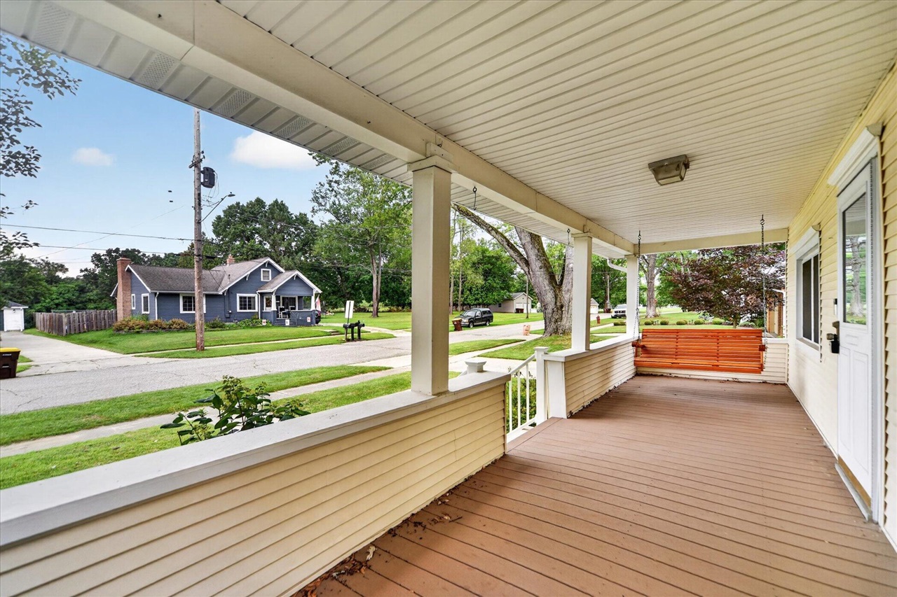 Photo 4 of Single family home for sale at 320 W Elizabeth St, Stockbridge, MI 49285 | MLS# 70556784 | Listing updated on 2026-09-05
