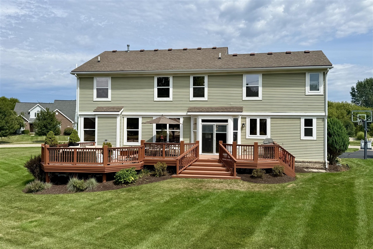 Photo 2 of Single family home for sale at 26393 Creekside Dr, New Hudson, MI 48165 | MLS# 70556819 | Listing updated on 2026-09-05