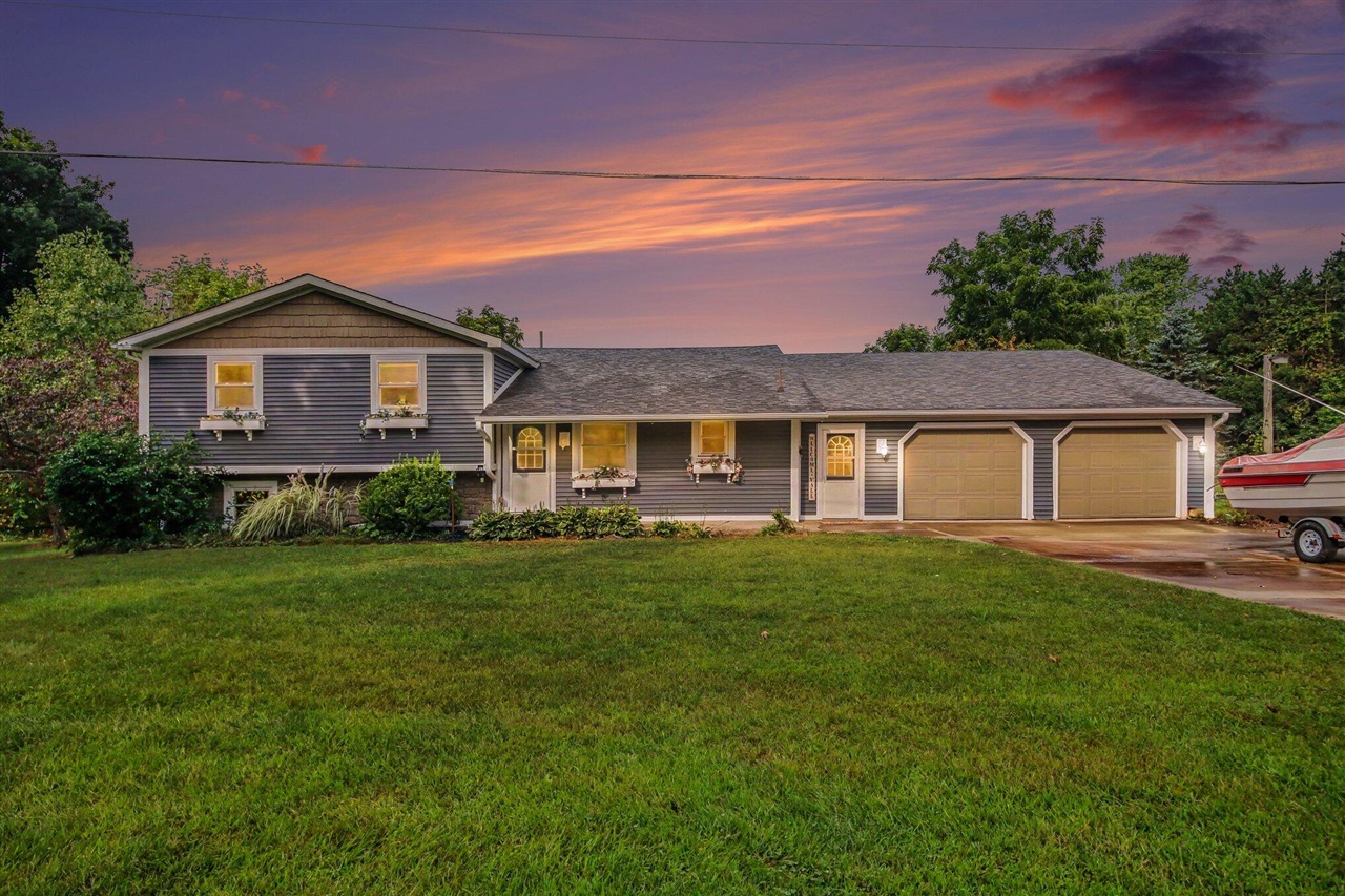 Photo 1 of Single family home for sale at 15415 Simmons Ave, Cedar Springs, MI 49319 | MLS# 70556832 | Listing updated on 2026-09-24