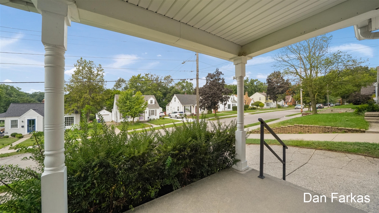 Photo 3 of Single family home for sale at 1652 Margaret Ave, Grand Rapids, MI 49507 | MLS# 70556845 | Listing updated on 2026-09-24