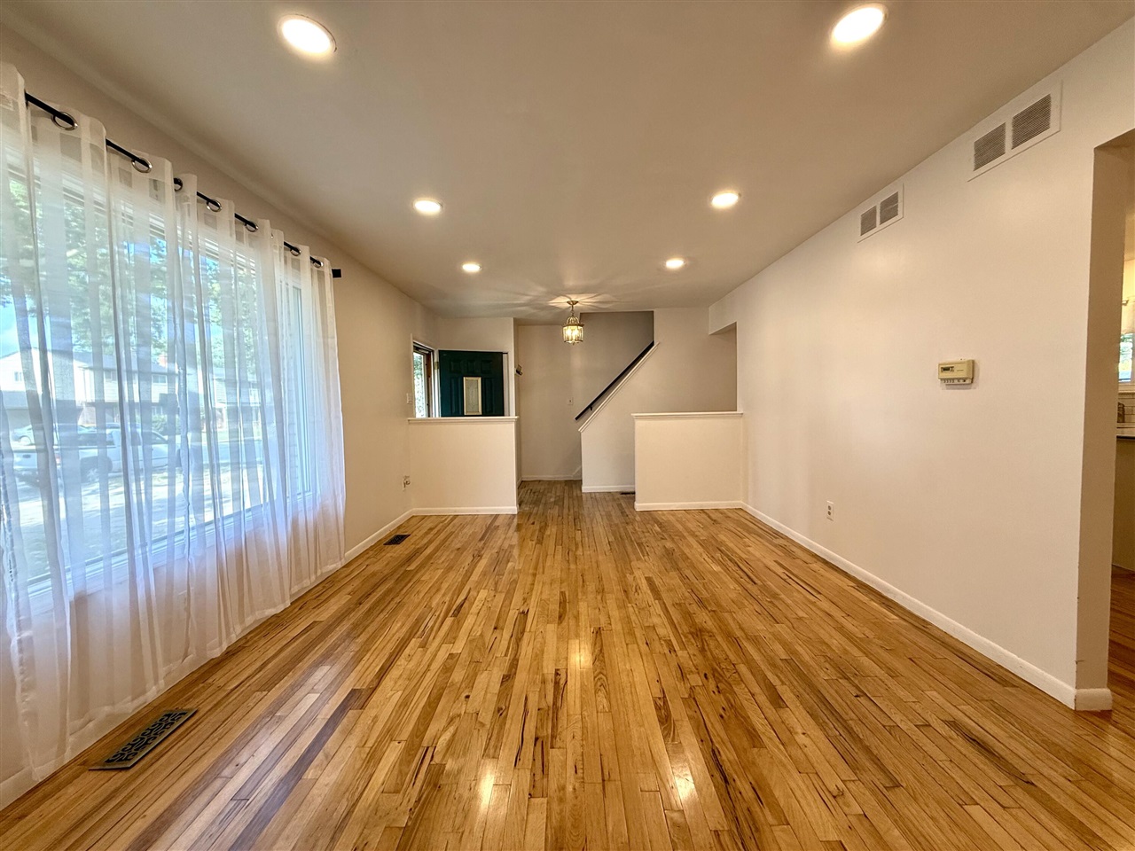 Photo 4 of Single family home for sale at 30215 Stockton Ave, Farmington Hills, MI 48336 | MLS# 70556855 | Listing updated on 2026-09-05