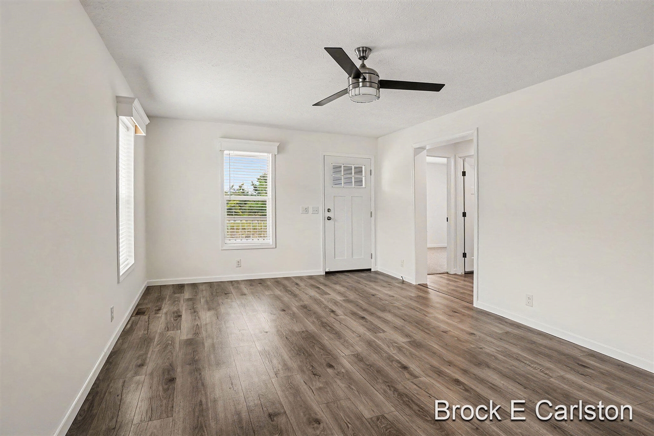 Photo 3 of Sale Pending at 1283 E Ellis Rd #27, Norton Shores, MI 49441 | MLS# 70556889 | Listing updated on 2026-10-06