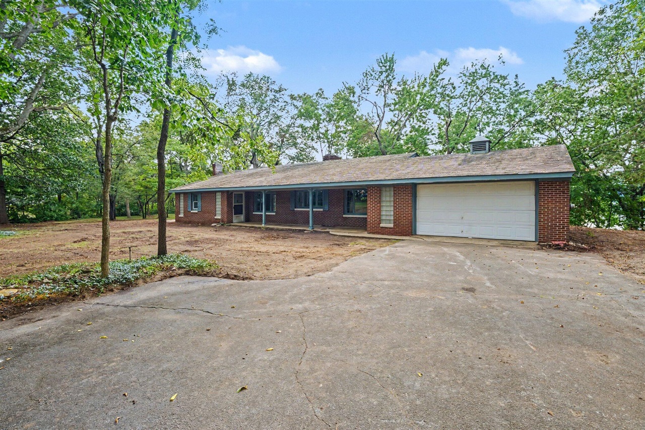 Photo 4 of Single family home for sale at 10403 S Chapin Ln, Berrien Springs, MI 49103 | MLS# 70556897 | Listing updated on 2026-09-05