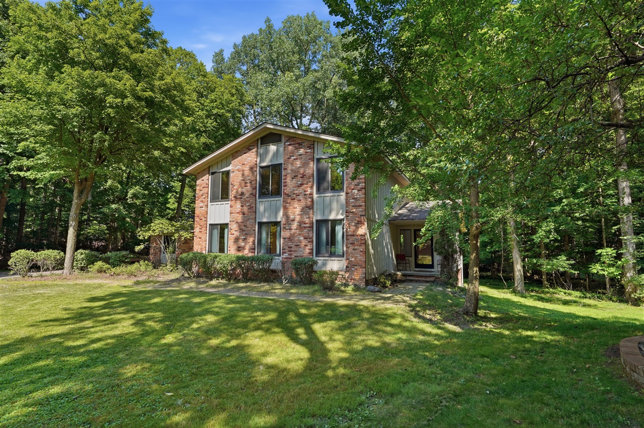 Photo 2 of Single family home for sale at 21542 Beauford Ct, Northville, MI 48167 | MLS# 70556964 | Listing updated on 2026-09-05