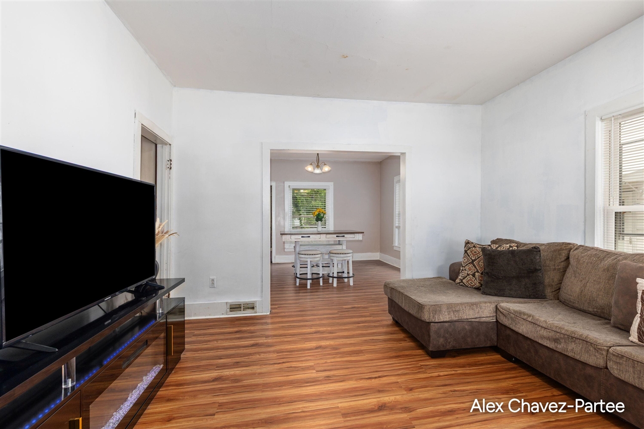 Photo 3 of Single family home for sale at 1933 Alba Ave, Wyoming, MI 49509 | MLS# 70557227 | Listing updated on 2026-09-15
