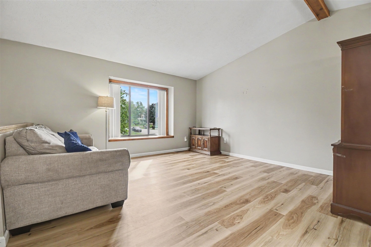 Photo 4 of Single family home for sale at 5083 Pillar Crk Ave, Grand Rapids, MI 49508 | MLS# 70557305 | Listing updated on 2026-09-14