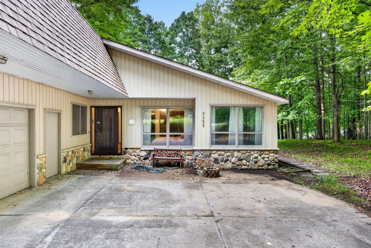 Photo 3 of Single family home for sale at 9855 Golf Port Dr, Canadian Lakes, MI 49346 | MLS# 70557323 | Listing updated on 2026-10-05