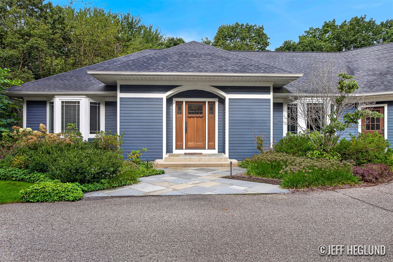 Photo 3 of Single family home for sale at 8655 Conservation St, Ada, MI 49301 | MLS# 70557389 | Listing updated on 2026-09-14