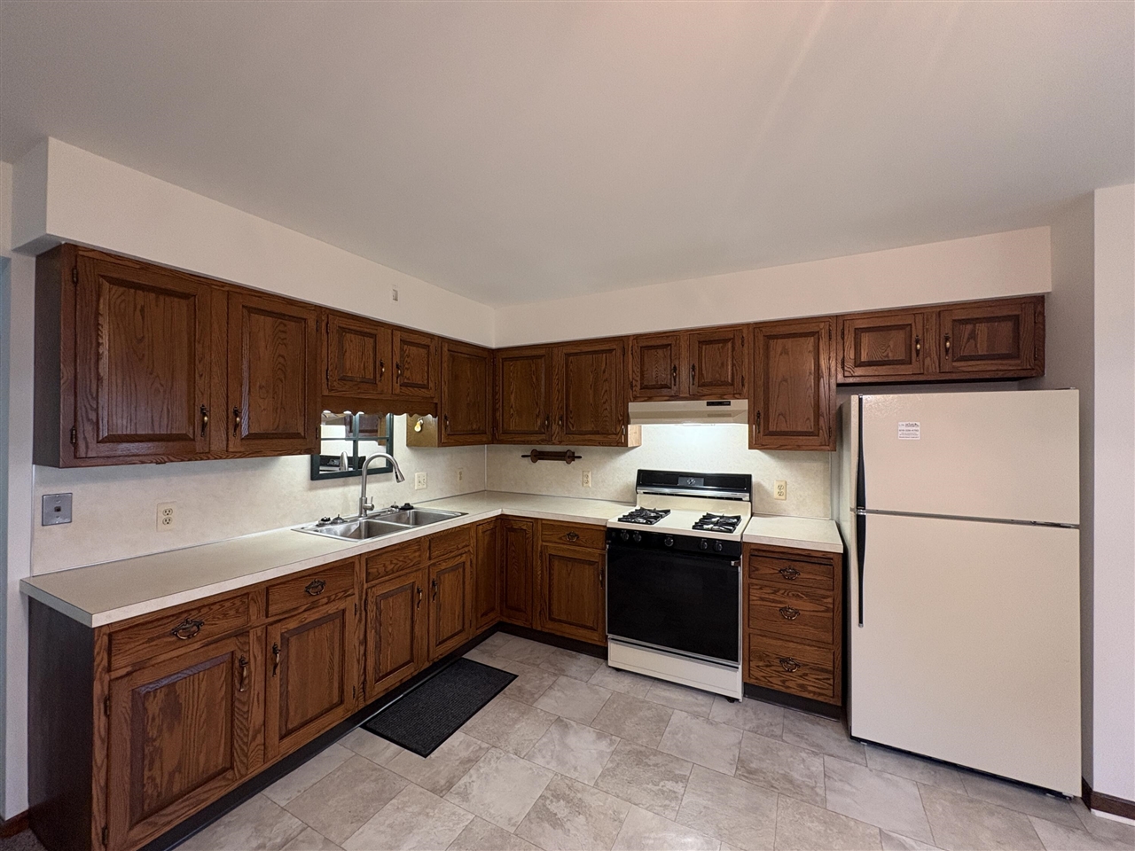 Photo 1 of Condo for sale at 5742 Leisure S Dr #101, Grand Rapids, MI 49548 | MLS# 70557407 | Listing updated on 2026-09-18