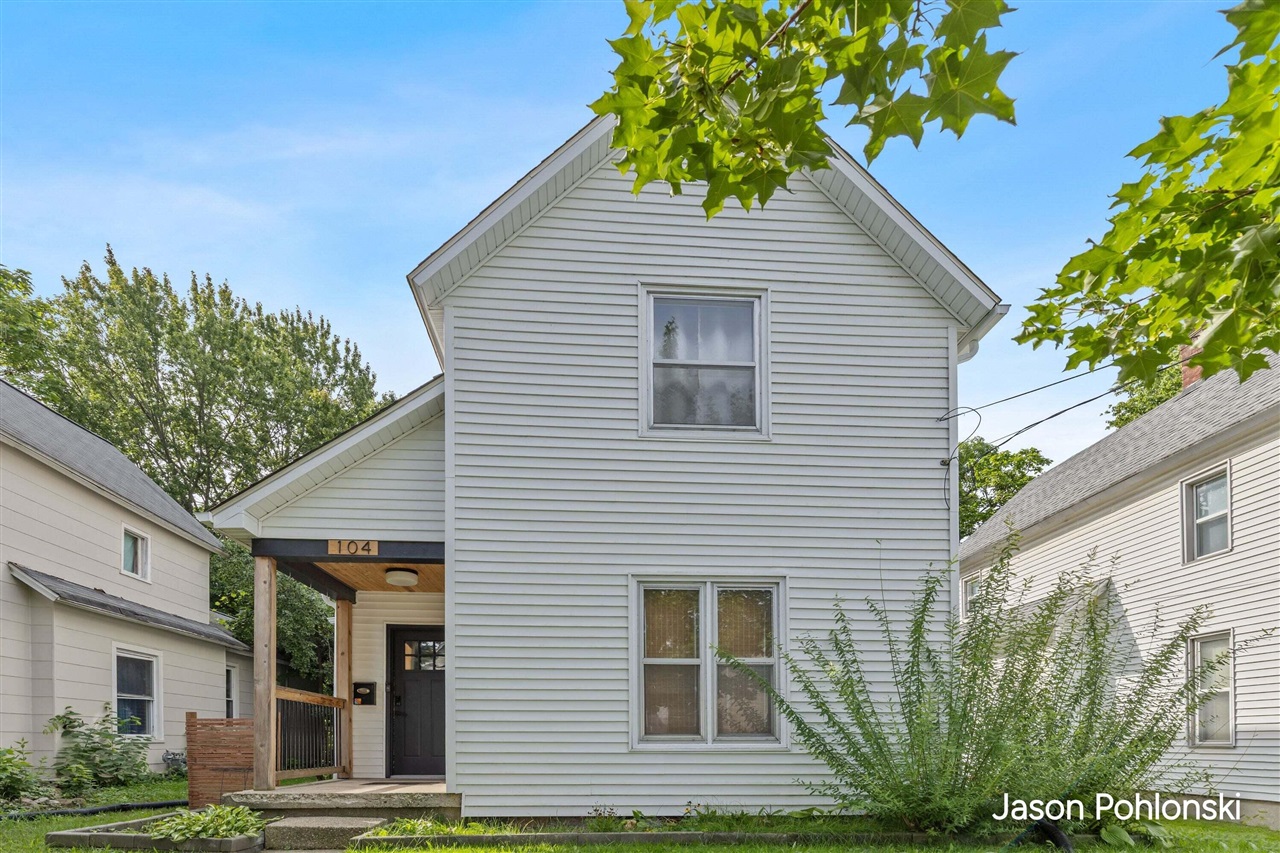 Photo 1 of Single family home for sale at 104 Sweet St, Grand Rapids, MI 49505 | MLS# 70557415 | Listing updated on 2026-09-17