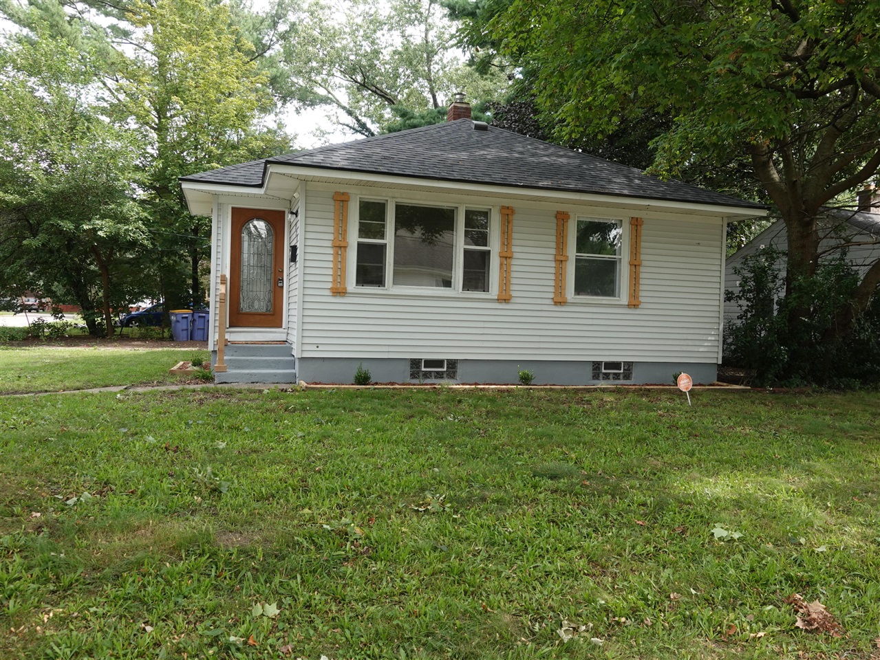 Photo 3 of Single family home for sale at 924 Griggs St, Grand Rapids, MI 49507 | MLS# 70557417 | Listing updated on 2026-09-17