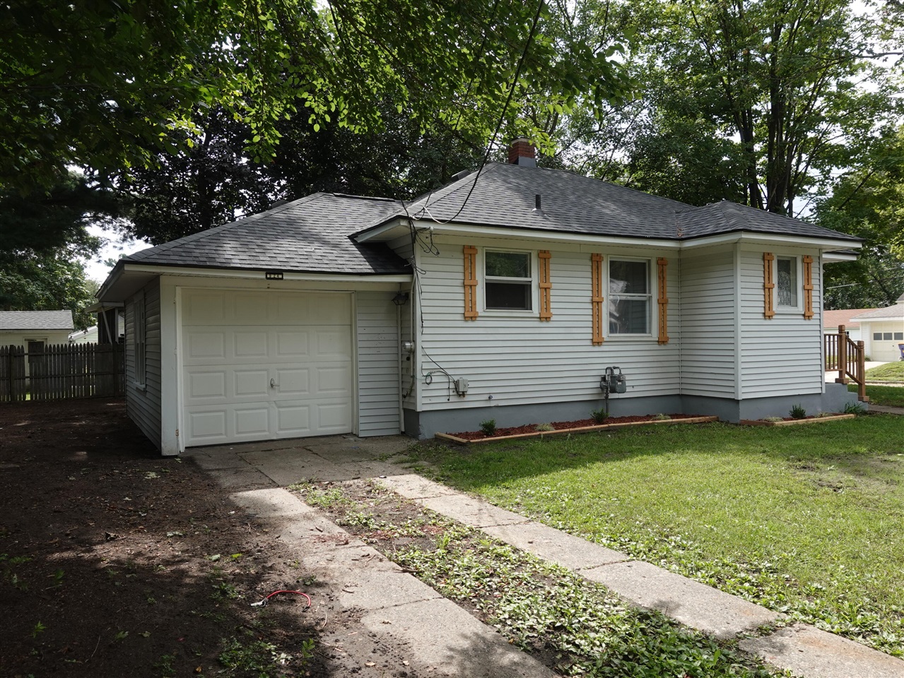 Photo 4 of Single family home for sale at 924 Griggs St, Grand Rapids, MI 49507 | MLS# 70557417 | Listing updated on 2026-09-17