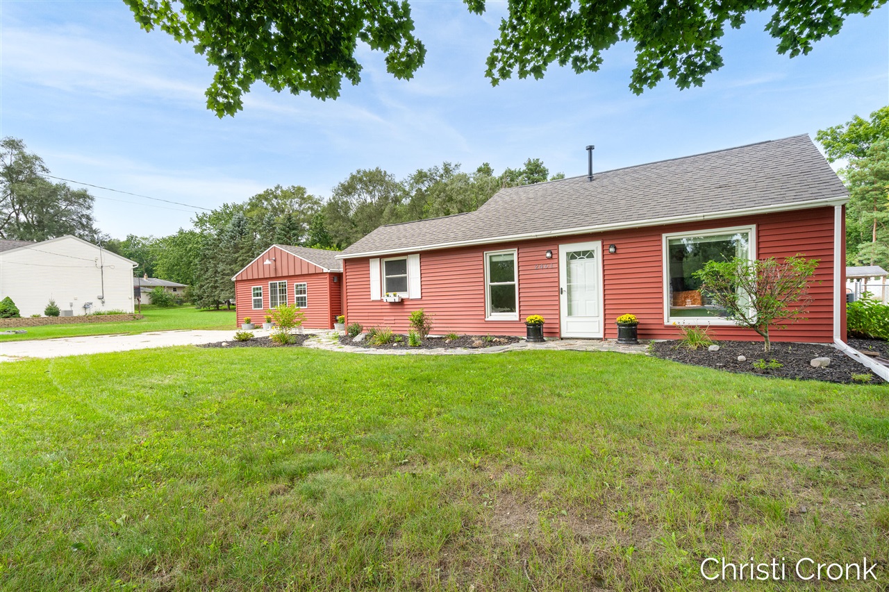 Photo 2 of Single family home for sale at 2461 Rogue River Rd, Belmont, MI 49306 | MLS# 70557457 | Listing updated on 2026-09-16