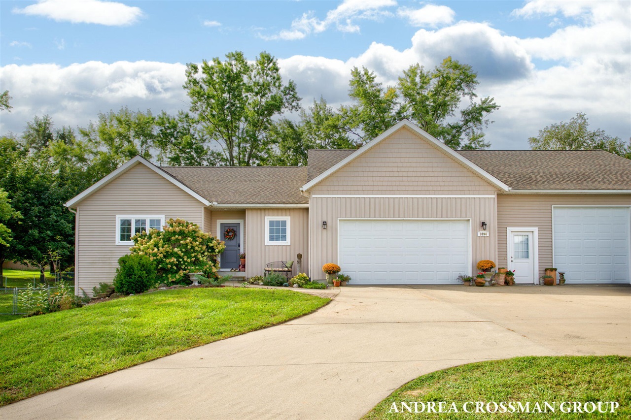 Photo 3 of Sale Pending at 1094 68th Street, Grand Rapids, MI 49508 | MLS# 70557501 | Listing updated on 2026-09-14