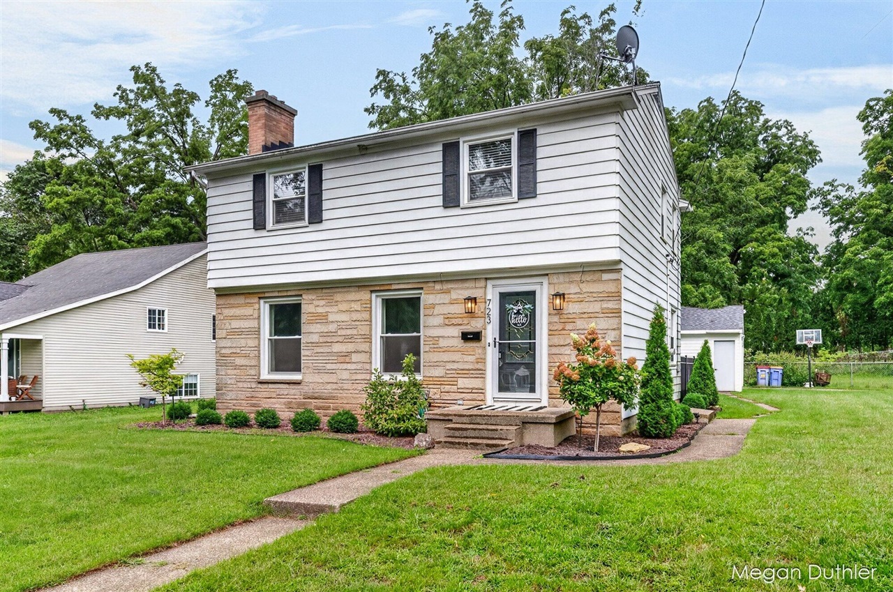 Photo 1 of Single family home for sale at 723 Maridell Ave, Grand Rapids, MI 49504 | MLS# 70557550 | Listing updated on 2026-09-23