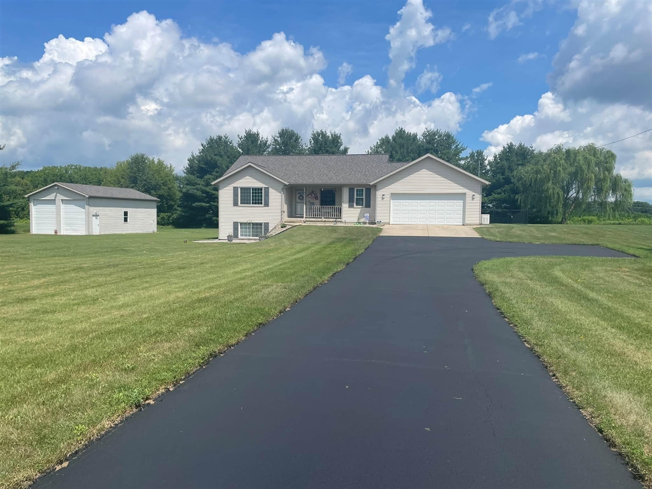 Photo 1 of Single family home for sale at 10660 Duncan Lake Ave, Caledonia, MI 49316 | MLS# 70557552 | Listing updated on 2026-09-13