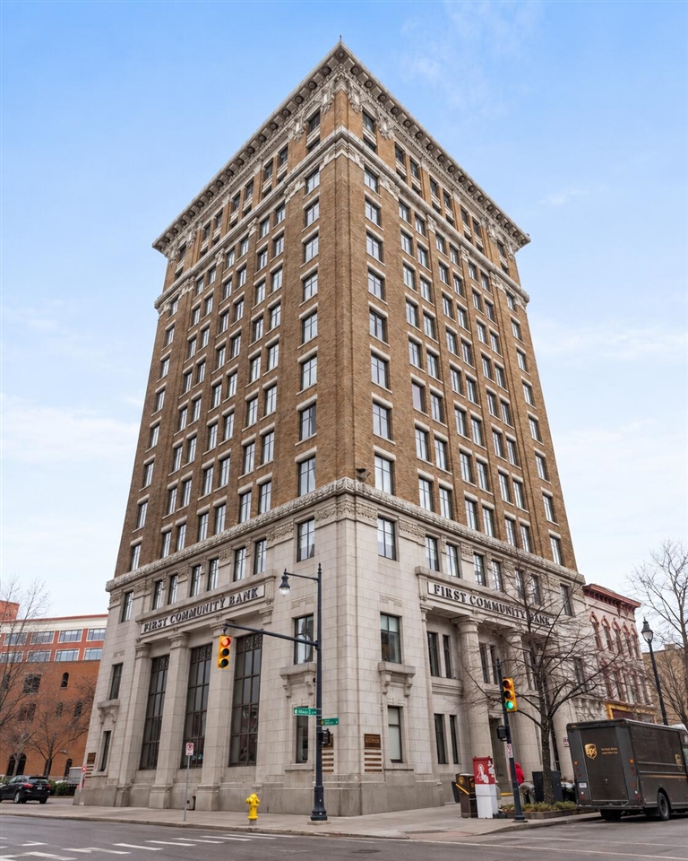 Condo for sale at 60 Monroe Ctr St #8D, Grand Rapids, MI 49503 | MLS# 70557660