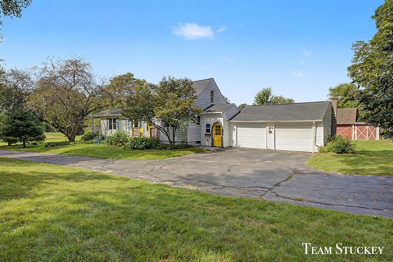 Photo 2 of Single family home for sale at 7861 Cannonsburg Rd, Rockford, MI 49341 | MLS# 70557694 | Listing updated on 2026-09-17