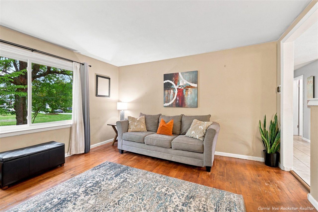 Photo 3 of Sale Pending at 3100 Hoehn St, Grand Rapids, MI 49504 | MLS# 70557706 | Listing updated on 2026-09-23