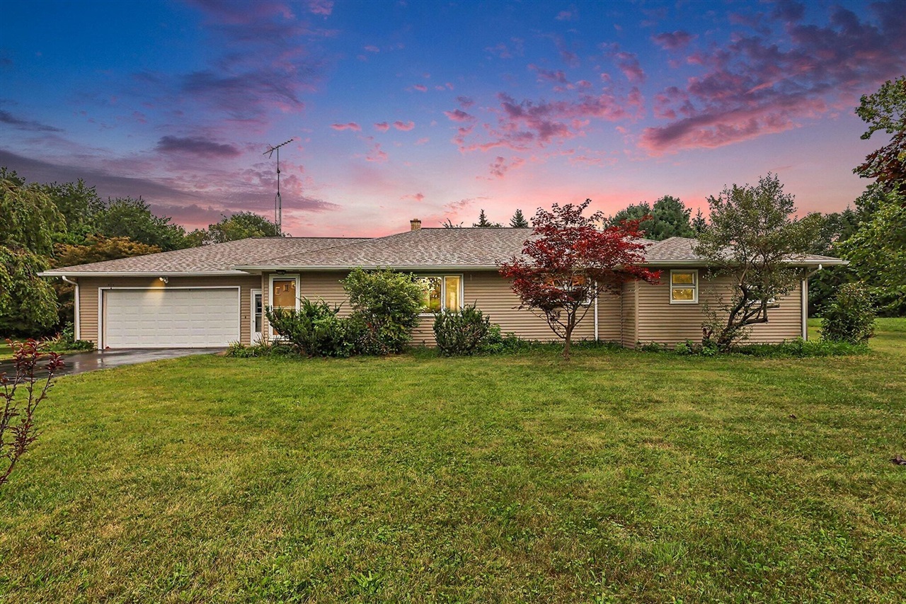Single family home for sale at 02891 71 1/2 St, South Haven, MI 49090 | MLS# 70557715