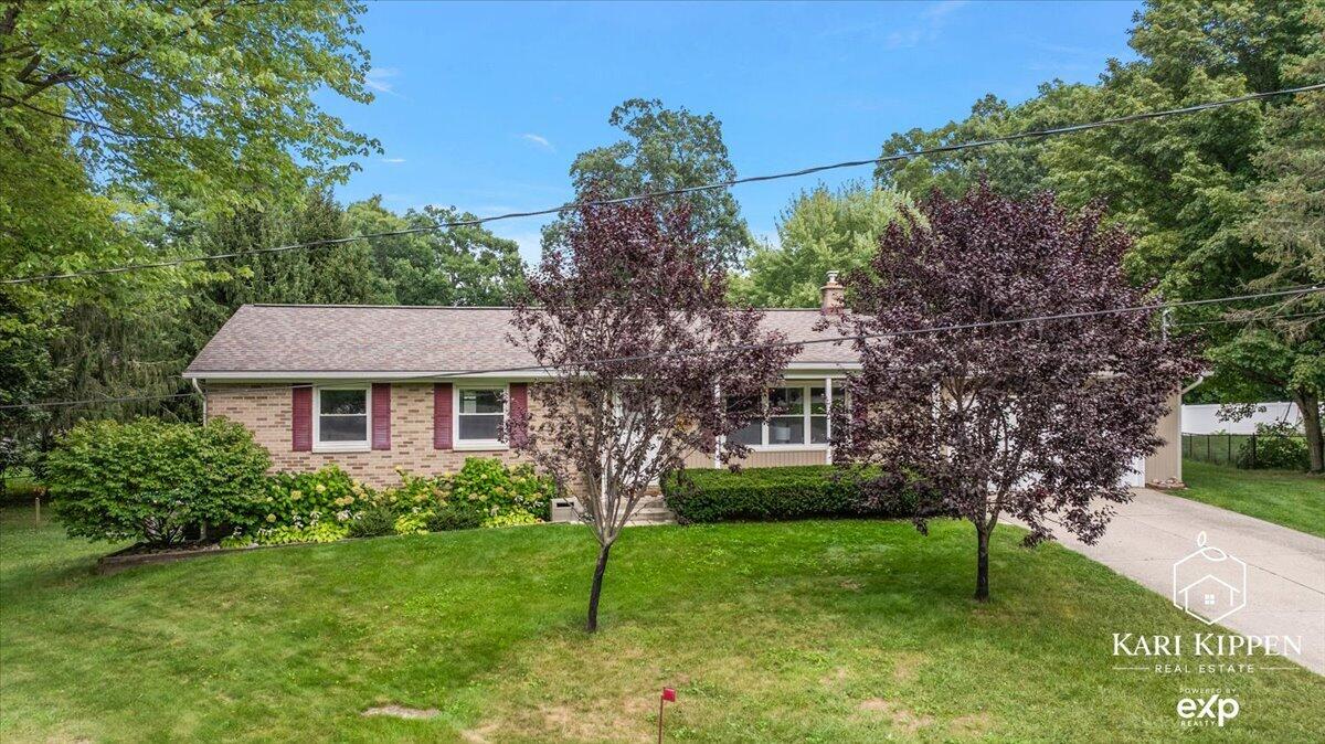 Photo 2 of Sale Pending at 2761 Danube Ln, Grand Rapids, MI 49525 | MLS# 70557726 | Listing updated on 2026-09-16
