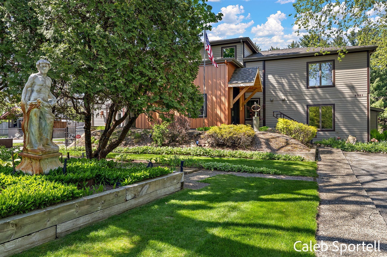 Photo 2 of Single family home for sale at 8201 Cherry Valley Ave, Caledonia, MI 49316 | MLS# 70557750 | Listing updated on 2026-09-15