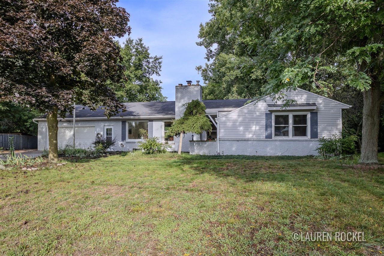 Photo 3 of Sale Pending at 3121 Baker Park Dr, Grand Rapids, MI 49508 | MLS# 70557793 | Listing updated on 2026-09-19