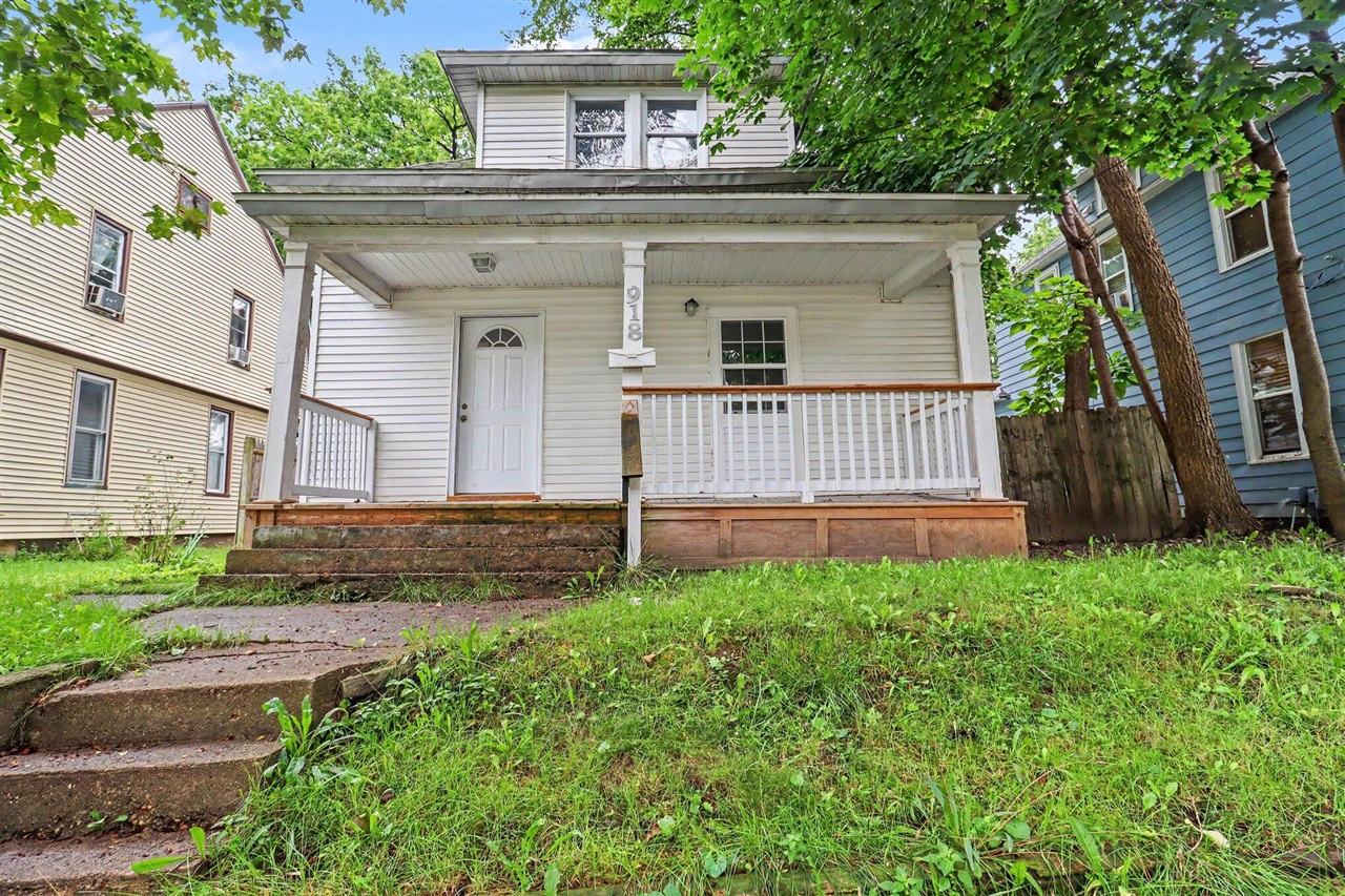 Photo 3 of Single family home for sale at 918 Dorchester Ave, Grand Rapids, MI 49503 | MLS# 70557794 | Listing updated on 2026-09-23