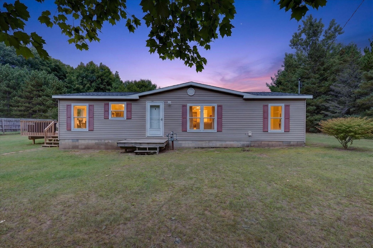 Photo 1 of Sale Pending at 16468 W Howard City Edmore Rd, Howard City, MI 49329 | MLS# 70557872 | Listing updated on 2026-09-13