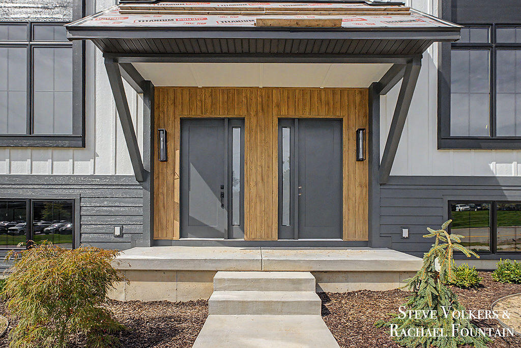 Photo 1 of Condo for sale at 984 Glenwood Ct, Grand Rapids, MI 49546 | MLS# 70557931 | Listing updated on 2026-09-28