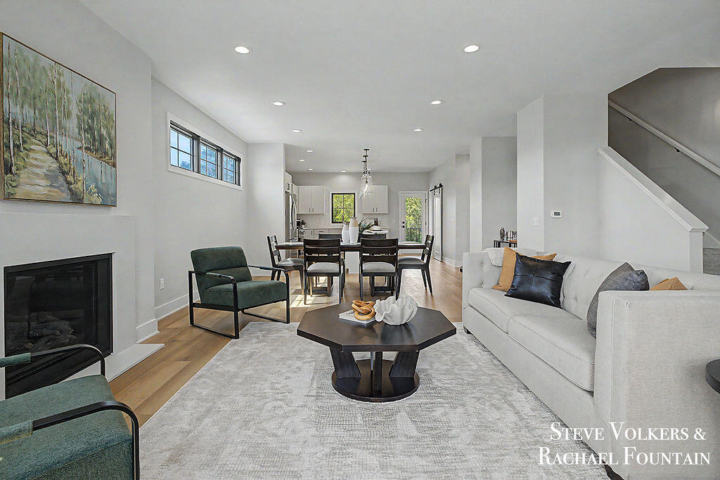 Photo 3 of Condo for sale at 984 Glenwood Ct, Grand Rapids, MI 49546 | MLS# 70557931 | Listing updated on 2026-09-28
