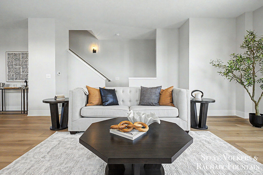 Photo 4 of Condo for sale at 984 Glenwood Ct, Grand Rapids, MI 49546 | MLS# 70557931 | Listing updated on 2026-09-28