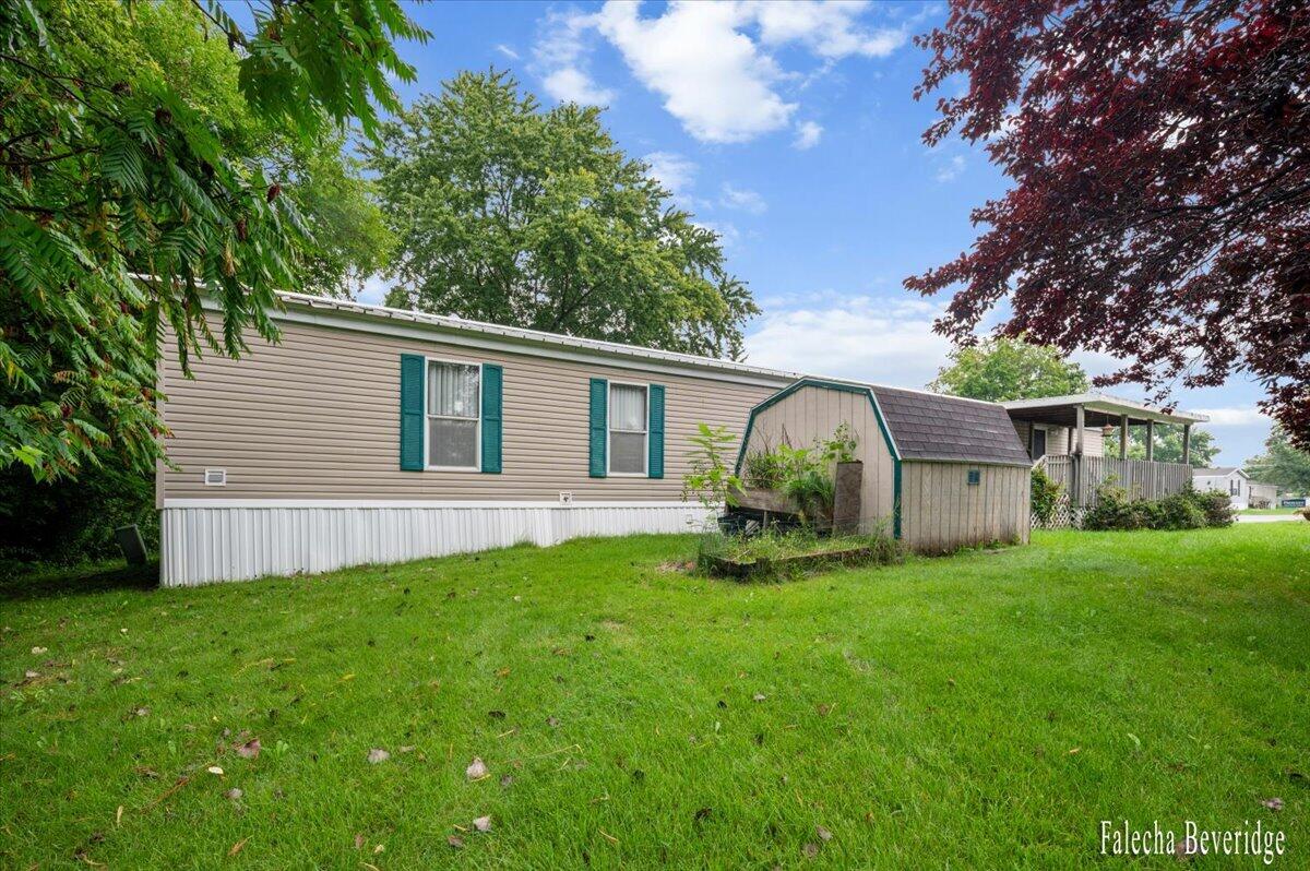 Photo 3 of Single family home for sale at 176 Wallasey Dr, Grand Rapids, MI 49548 | MLS# 70557944 | Listing updated on 2026-09-12