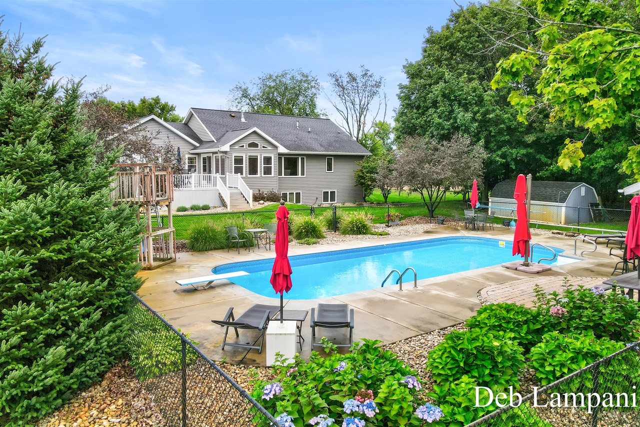 Photo 2 of Single family home for sale at 2008 Pleasant Pond Dr, Byron Center, MI 49315 | MLS# 70557957 | Listing updated on 2026-09-14