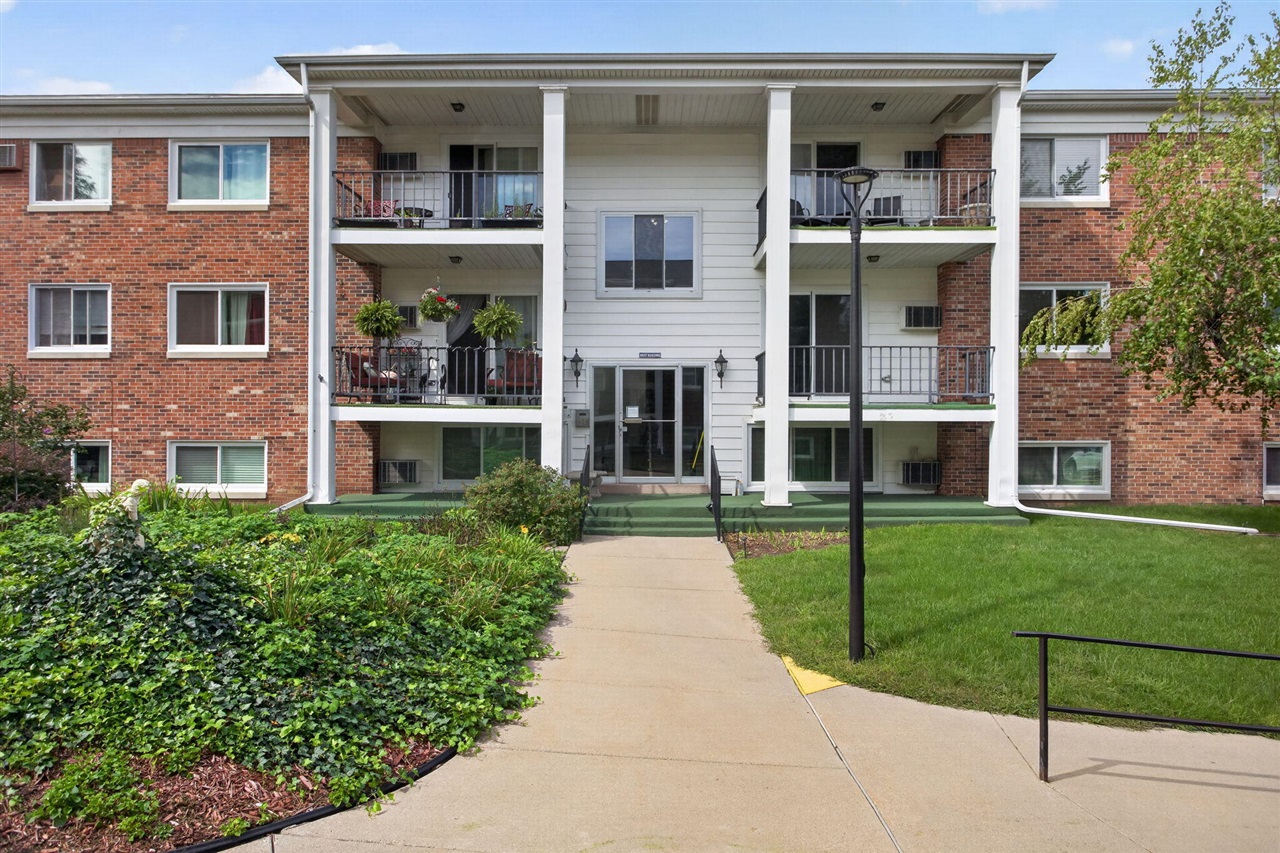 Condo for sale at 806 W Michigan Ave #209W, Jackson, MI 49202 | MLS# 70558017