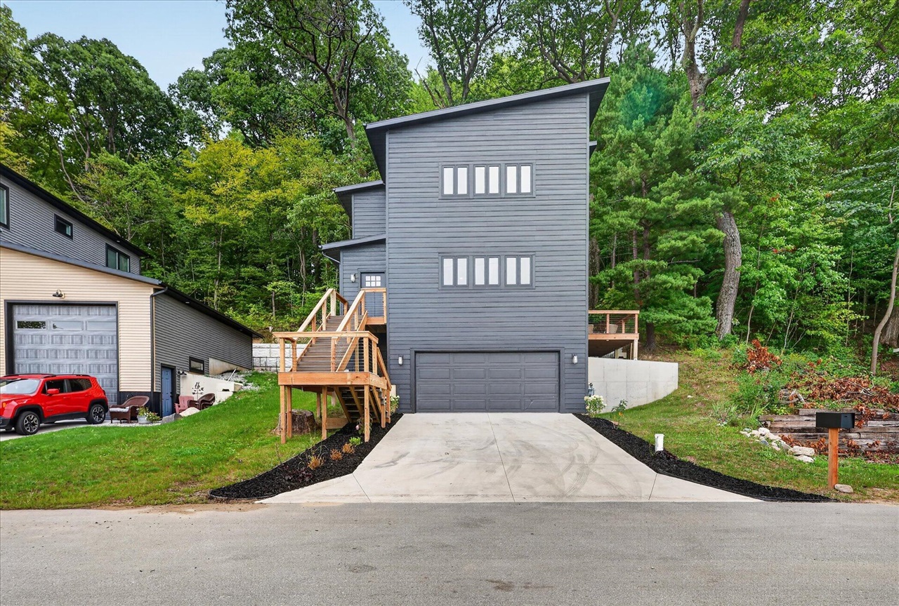 Photo 2 of Single family home for sale at 7110 Larned Dr, Belding, MI 48809 | MLS# 70558063 | Listing updated on 2026-09-18