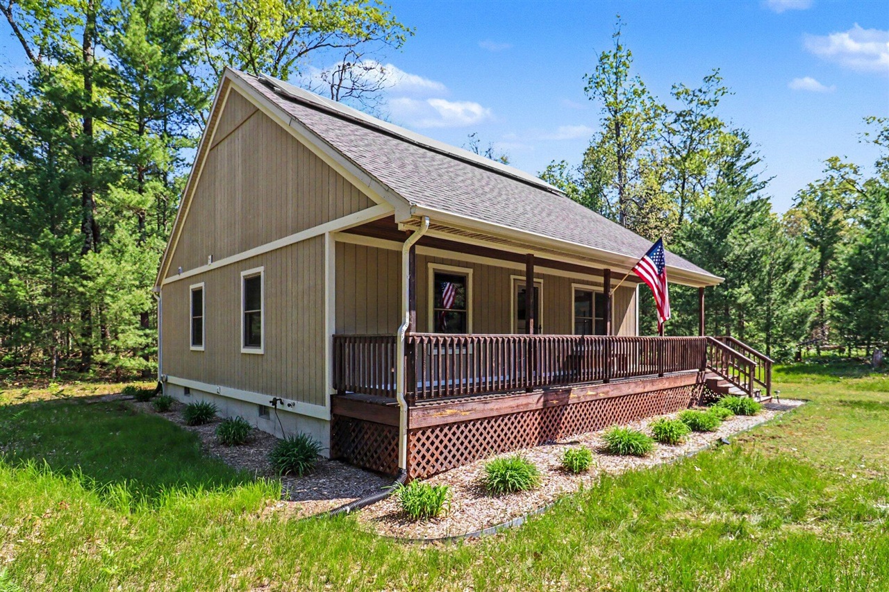 Photo 3 of Single family home for sale at 7766 E Bradshaw Rd, Branch, MI 49402 | MLS# 70558102 | Listing updated on 2026-09-18