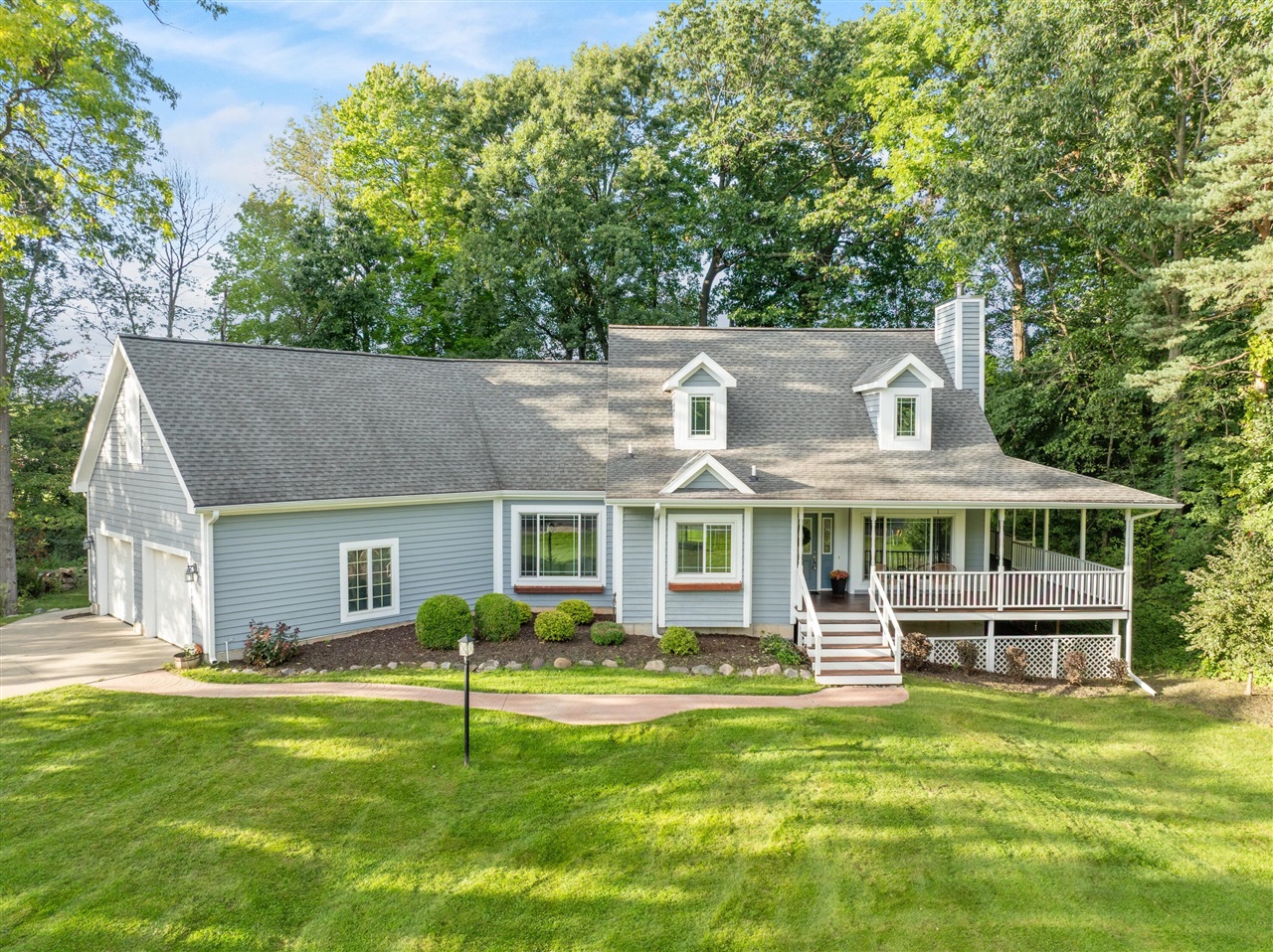 Photo 2 of Single family home for sale at 7799 Abby Ln, Caledonia, MI 49316 | MLS# 70558117 | Listing updated on 2026-09-18