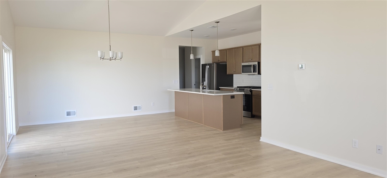 Photo 2 of Condo for sale at 6647 Bellflower Dr #4, Zeeland, MI 49464 | MLS# 70558165 | Listing updated on 2026-10-05