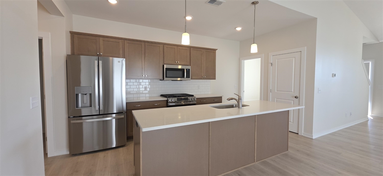 Photo 3 of Condo for sale at 6647 Bellflower Dr #4, Zeeland, MI 49464 | MLS# 70558165 | Listing updated on 2026-10-05