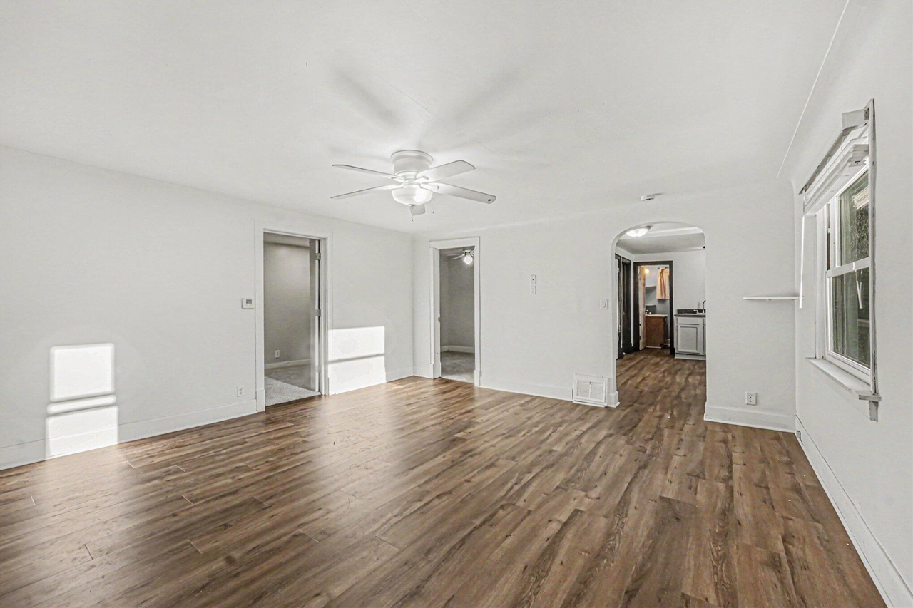 Photo 3 of Single family home for sale at 617 Wright St, Grand Rapids, MI 49505 | MLS# 70558239 | Listing updated on 2026-09-13