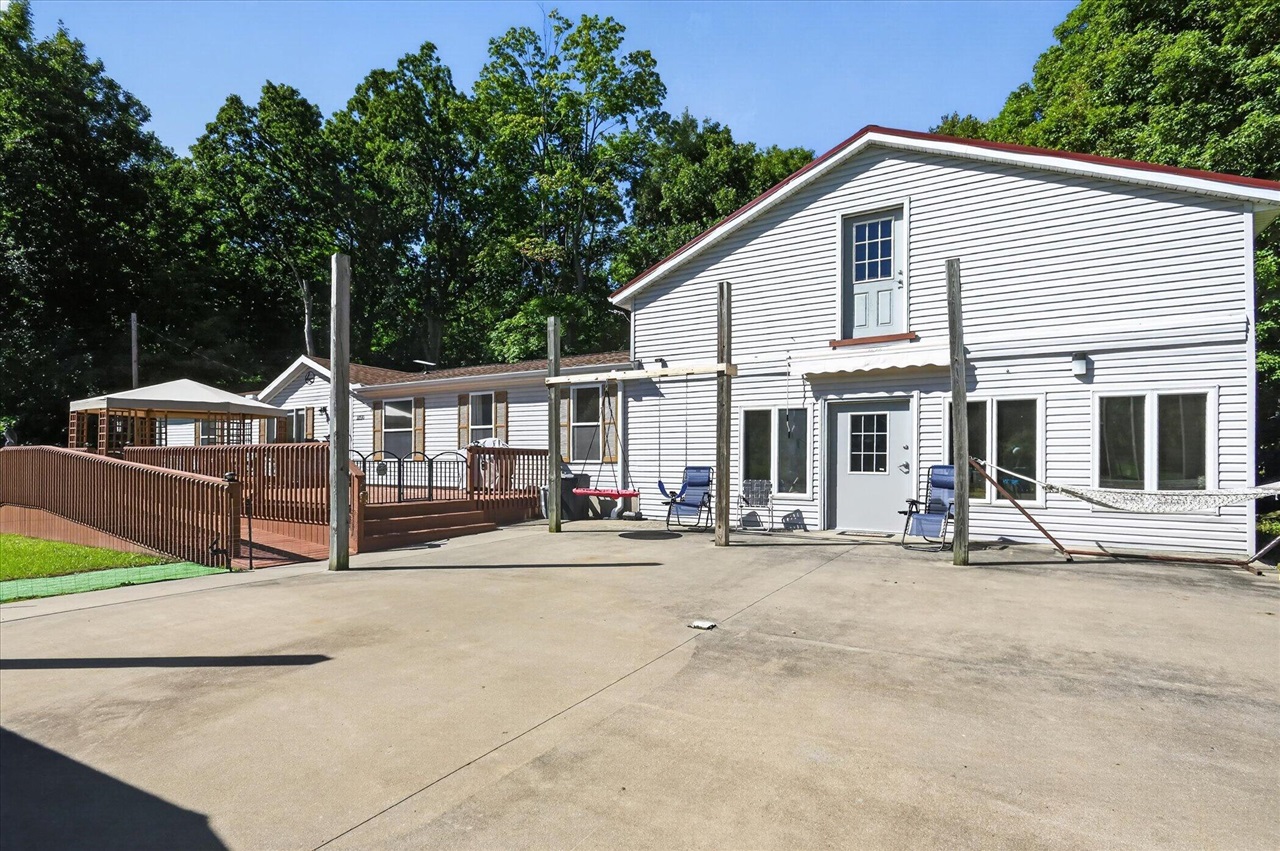 Photo 4 of Single family home for sale at 22530 M Dr, Marshall, MI 49068 | MLS# 70558273 | Listing updated on 2026-09-14