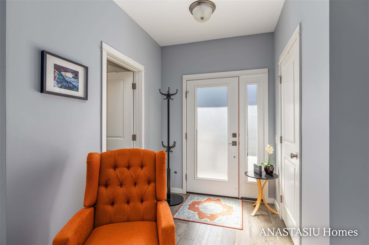 Photo 4 of Single family home for sale at 735 Bates St, Grand Rapids, MI 49503 | MLS# 70558276 | Listing updated on 2026-09-15