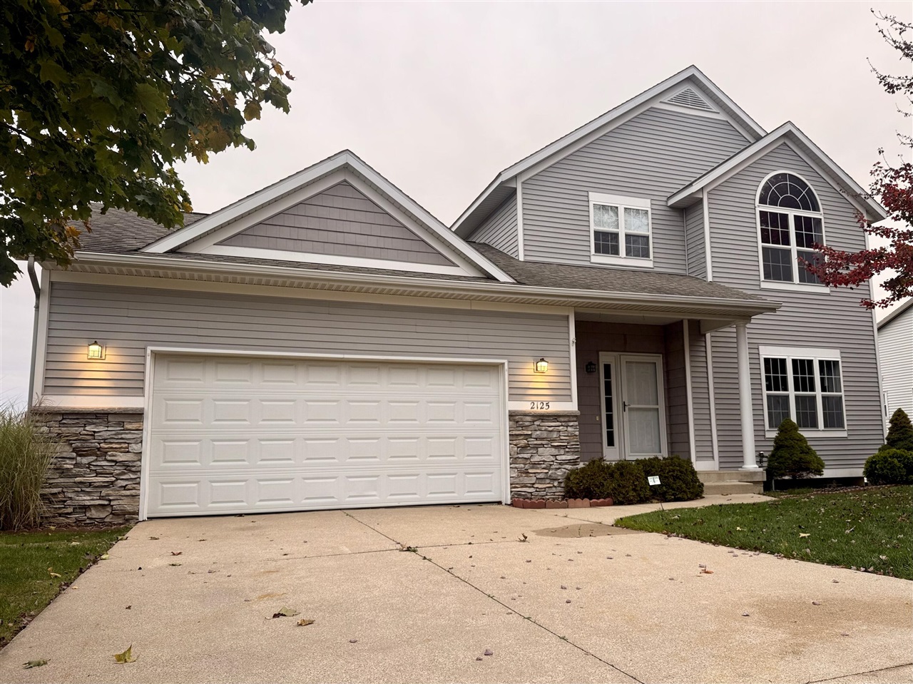 Single family home for sale at 2125 Orchard Ridge Dr, Grand Rapids, MI 49534 | MLS# 70558283